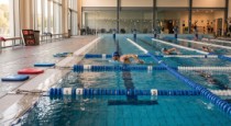 Floating pool lanes