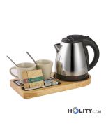 Bollitore elettrico con vassoio in legno h164_109
